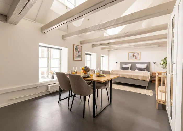 Charming Scandinavian Loft For Two Apartament